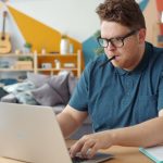 Фриланс: как начать зарабатывать удаленно и построить успешную карьеру unsplash_205.jpg