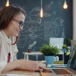 Где найти клиентов на графический дизайн: платформы, стратегии и ниши для стабильного заработка unsplash_767.jpg